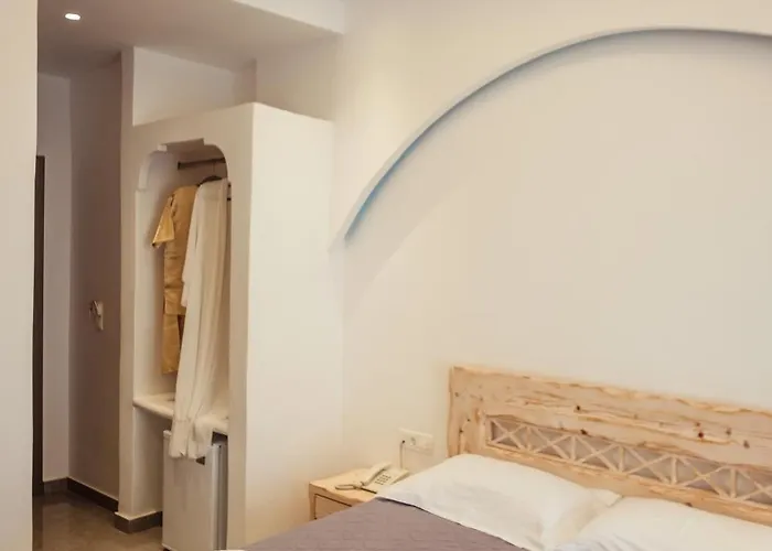 Cyclades Karterados (Santorini)