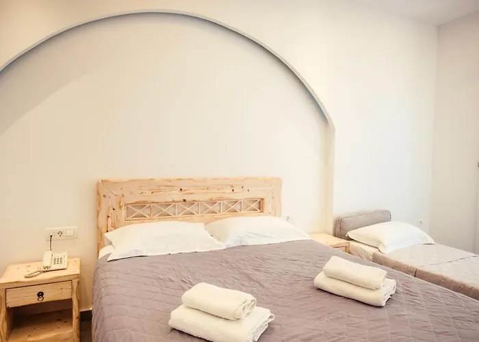 Cyclades Hotel Karterados (Santorini)