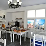 Cyclades 3* Karterados (Santorini)