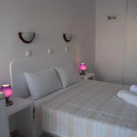 Cyclades 3* Karterados (Santorini)