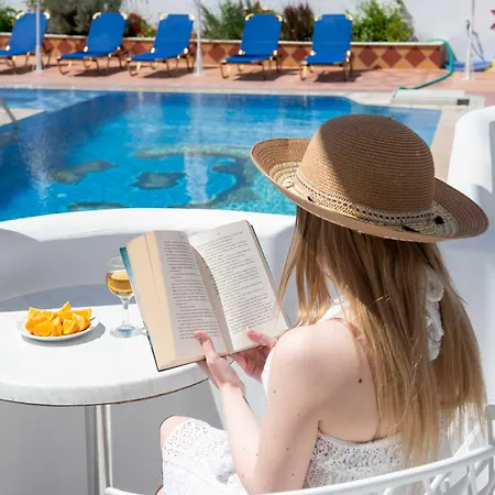 Cyclades Hotel 3*