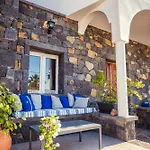 Cyclades Hotel Karterados (Santorini)