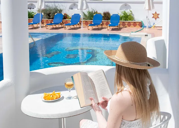 Hotel Cyclades Karterados (Santorini)