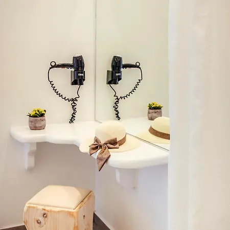 Cyclades Karterados (Santorini)